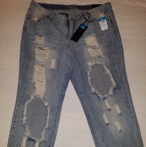 Rue 21 distressed jeans. Size 18.